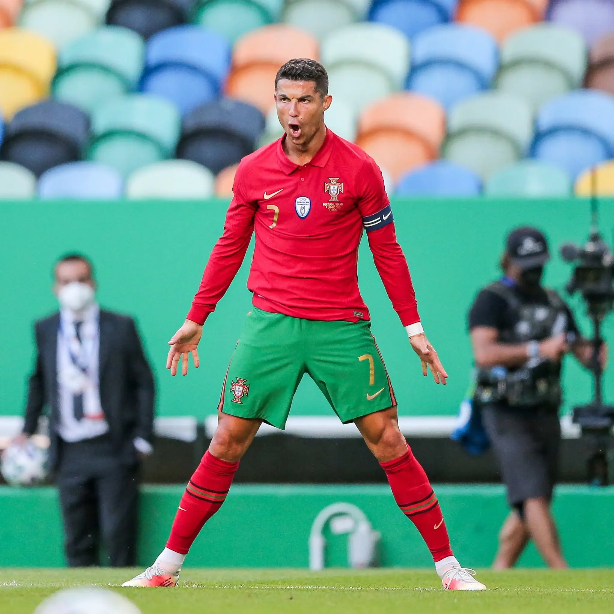 包含塞尔维亚队带队取胜！，梅西重要时刻比赛规则变更赛场气氛高涨的词条AYX Poker