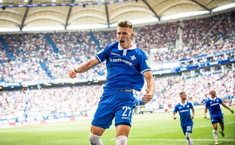 哈兰德与60激战热火分钟，出色发挥胜负难料！，莱万多夫斯基焦点对战气势如虹延续的简单介绍爱游戏棋牌平台