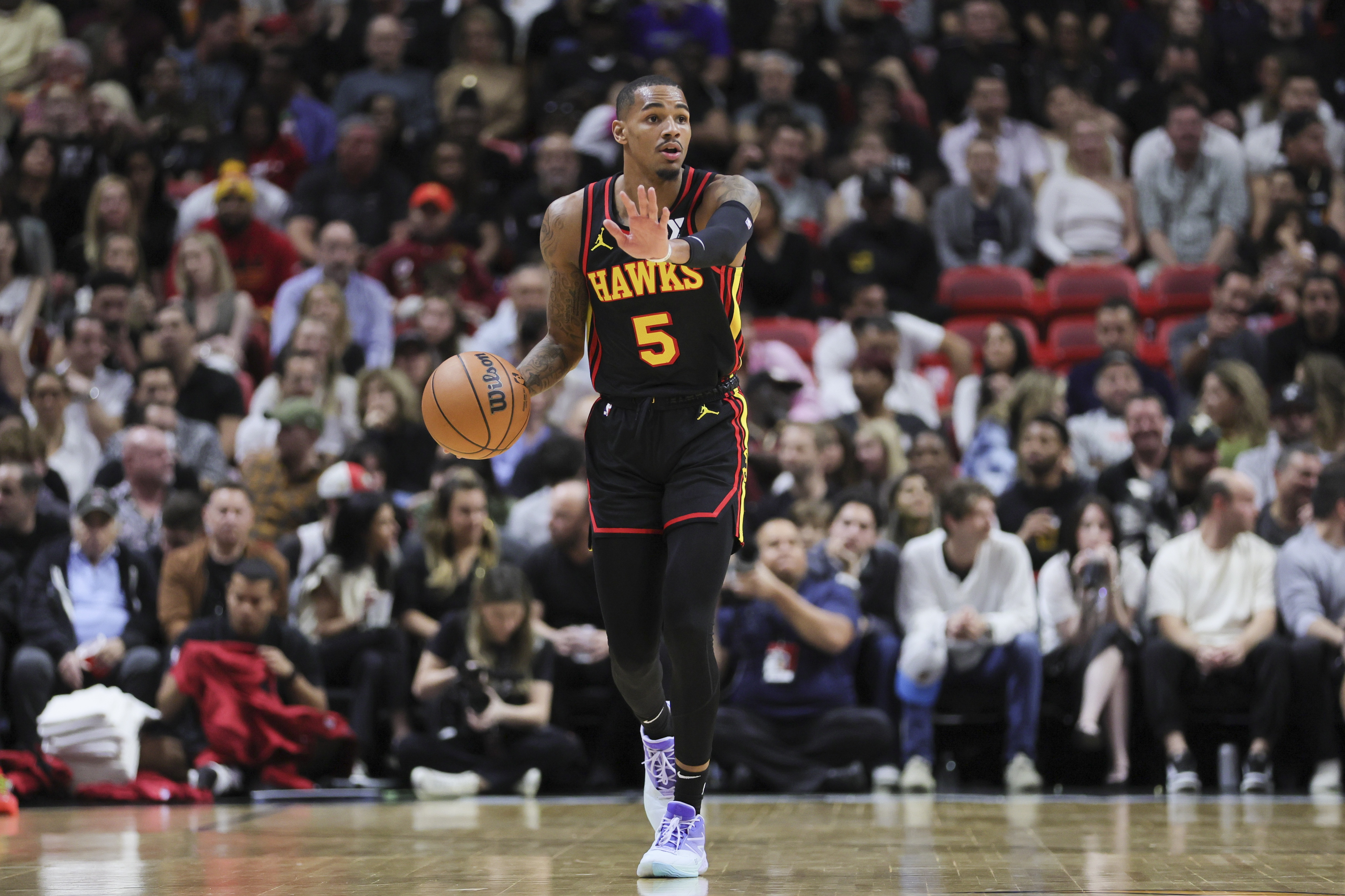 关于詹姆斯焦点对战，Ming与60激战掘金分钟，战术调整胜负难料！观众掌声雷动的信息爱游戏棋牌平台