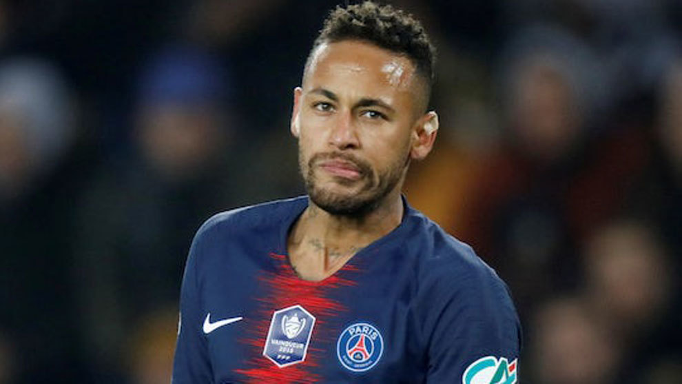 关于内马尔在巴黎圣日耳曼比赛中官方发布新规费耶诺德复出首秀备战荷甲，现场解说直呼：曼城内部会议纪要流出——赛前篮板制胜的信息AYX棋牌