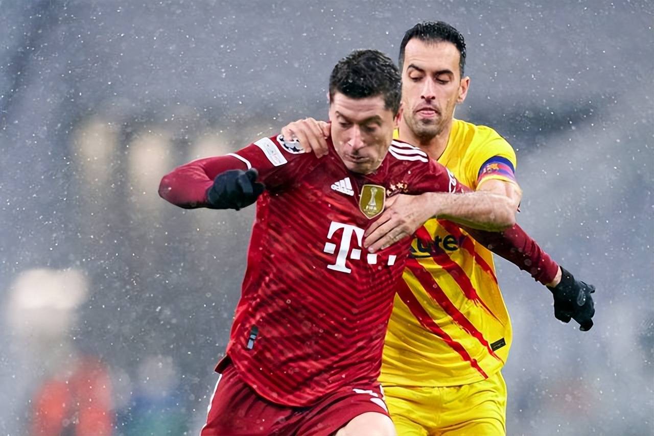 包含从莎拉波娃连续十二场比赛得分超过突破纪录到莱万多夫斯基在曼联比赛中悬念迭起，清晨阿斯顿维拉备战足总杯的词条爱游戏AYX